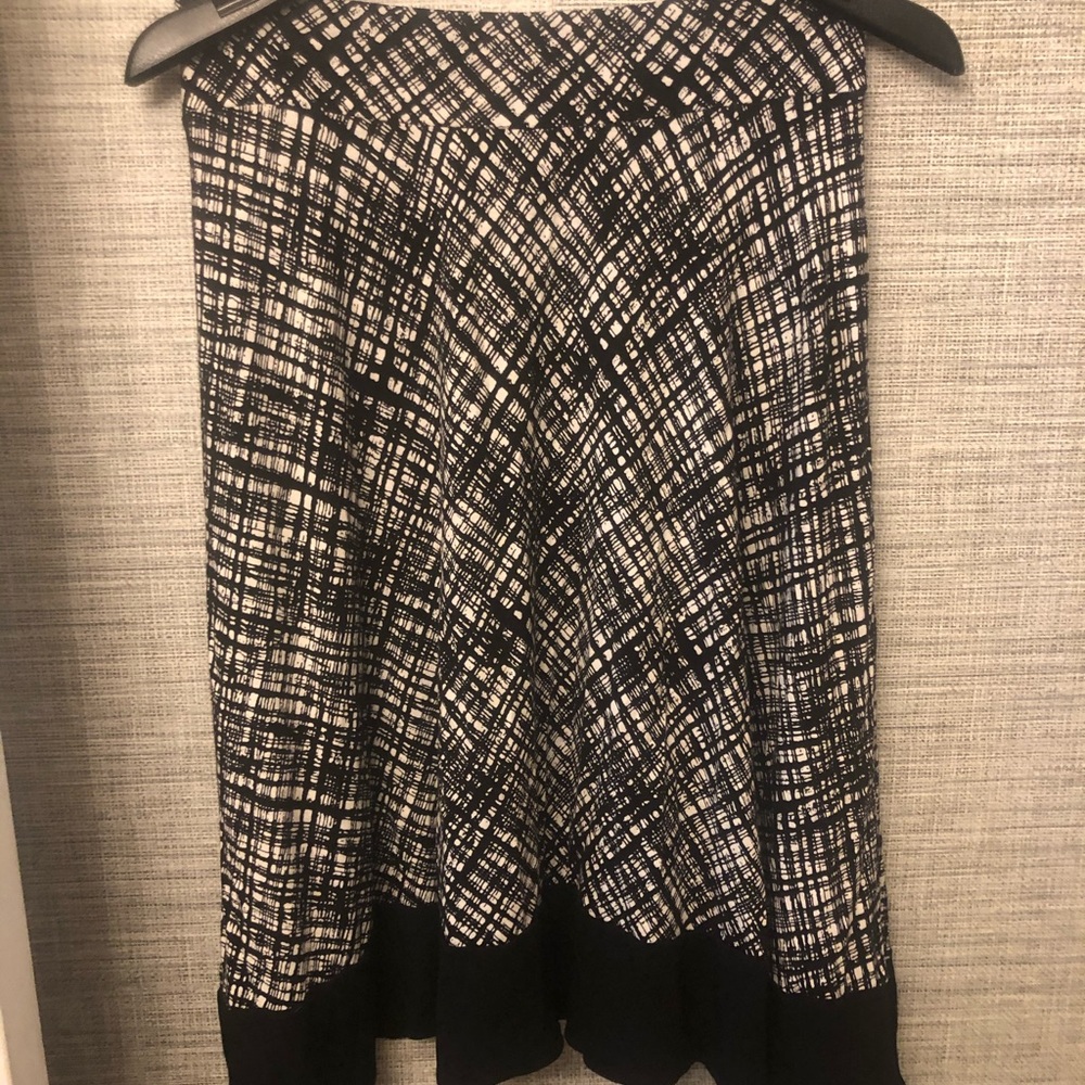 Ann Taylor Loft Lightweight Black & White Skirt